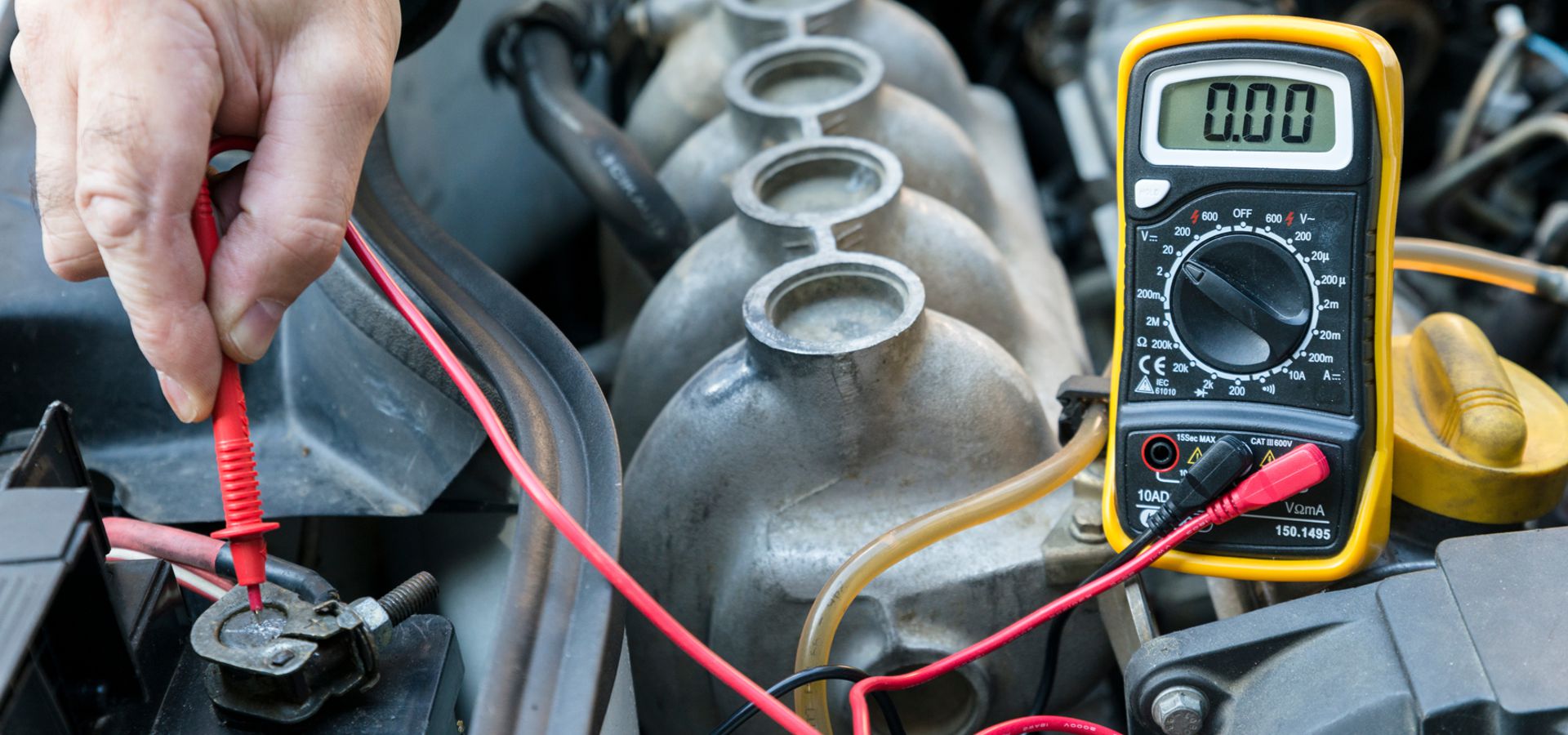 Überwachung Batteriespannung 
									und Bordspannungsalarm bei Landmaschine Traktor und Ackergeräte