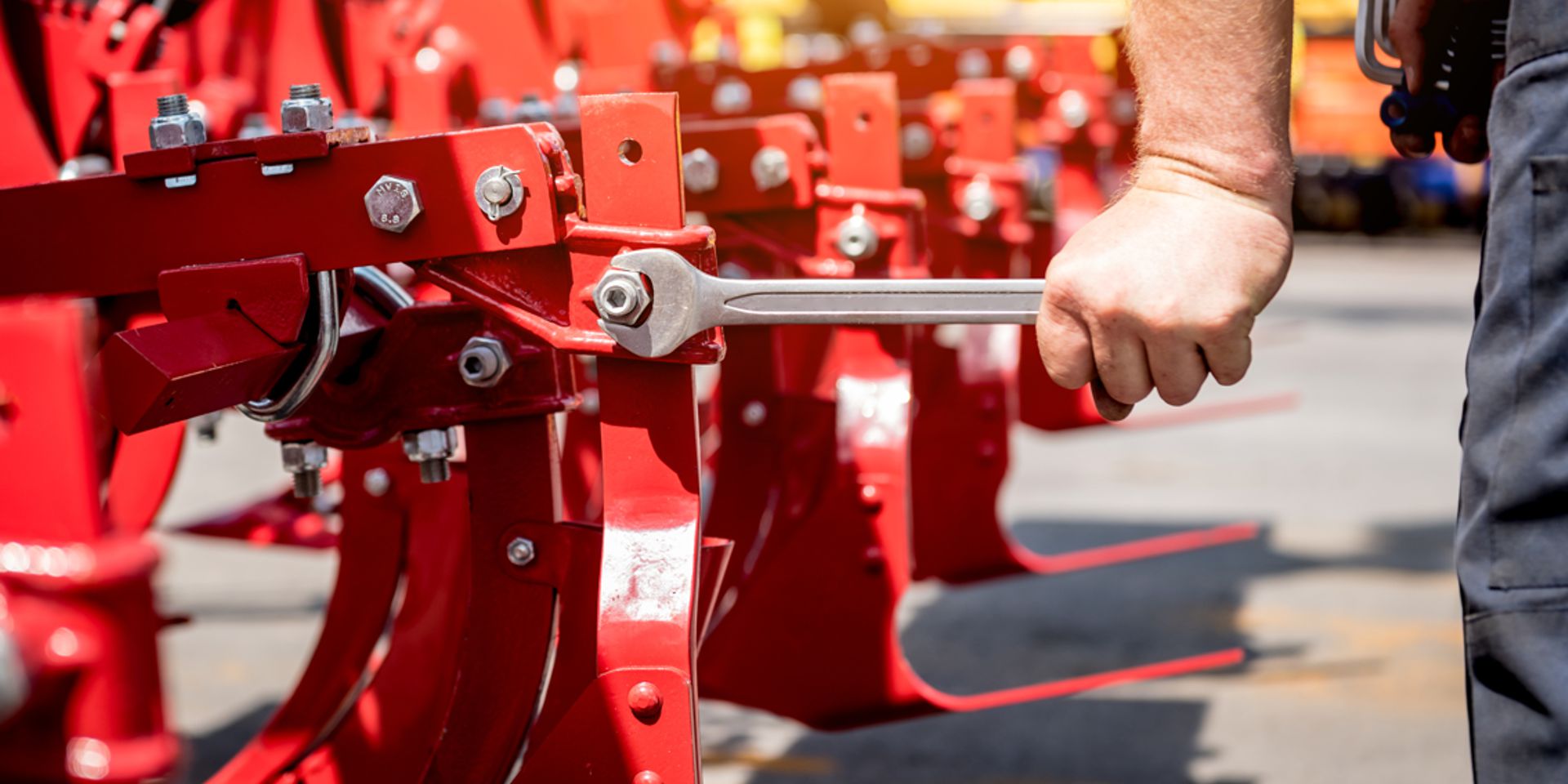 digitales Wartungsmanagement für Landmaschine Traktor und Ackergeräte